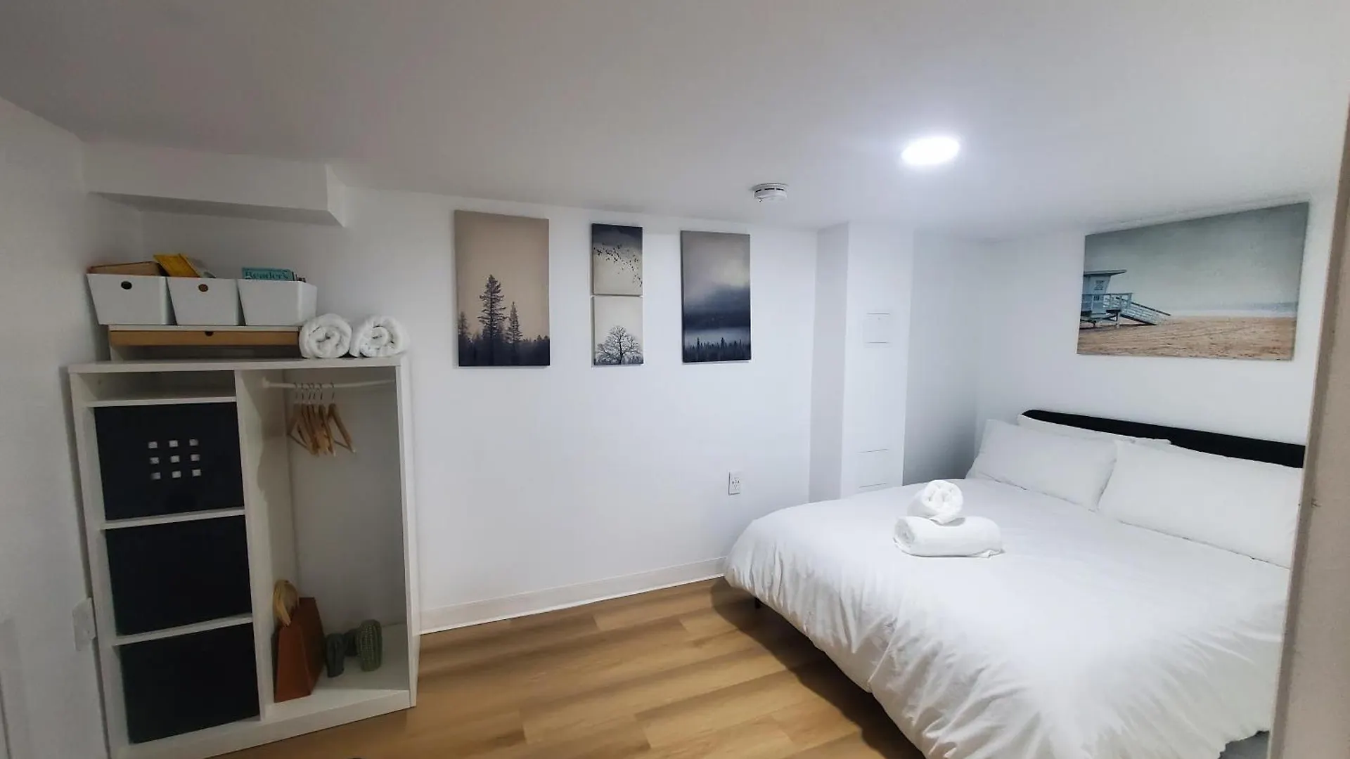 Entire Place In Downtown 2 Bedroom Basement Suite Toronto Apartment
